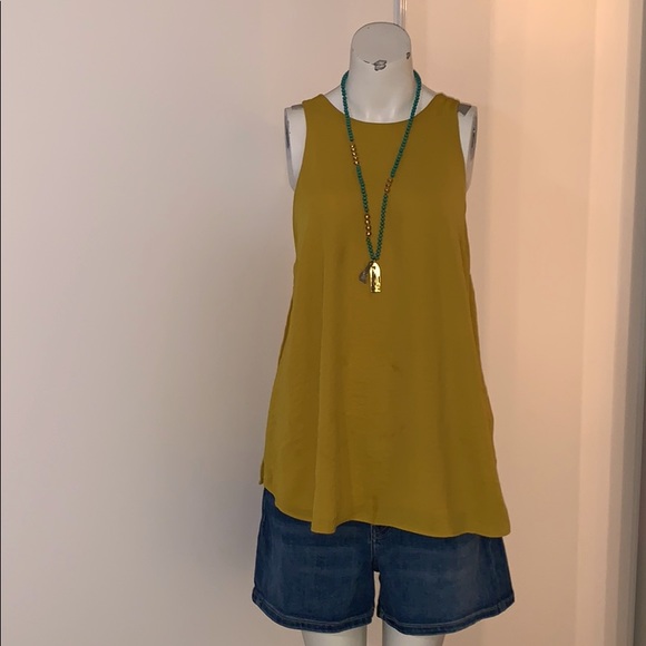 Banana Republic Top sleeveless - Picture 1 of 6